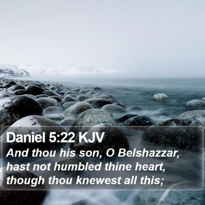 Daniel 5:22 KJV Bible Verse Image